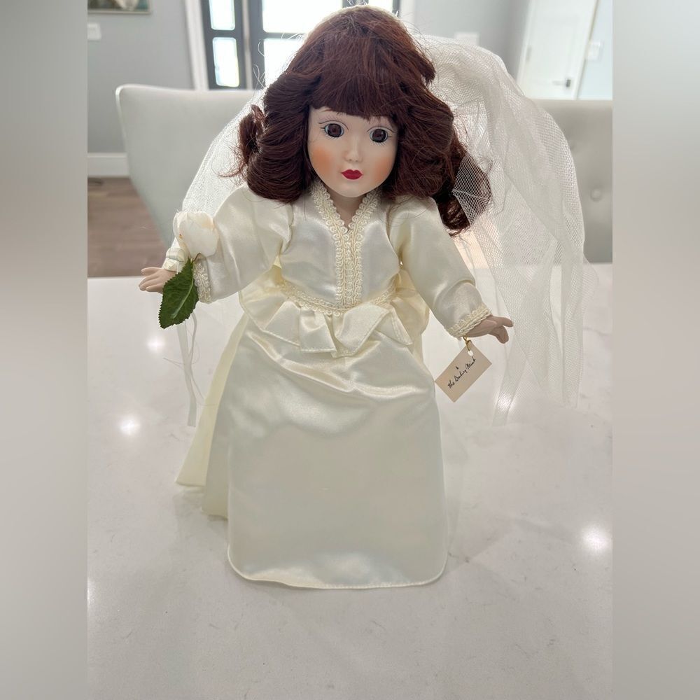 Vintage Danbury Mint Porcelain Doll Dorothy - A Bride of the 1940’s